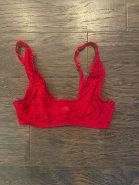 Victorias Secret Red Lace Bralette - 32B Women Intimates
